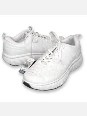 NEW Kirkland Comfort Walker Sneakers Water Stain Slip Resistant Mens White Shoes